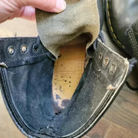 Vintage Dr Martens 8 Eye Boots Size 6 US 4 UK Made in England Black - Picture 9 of 10